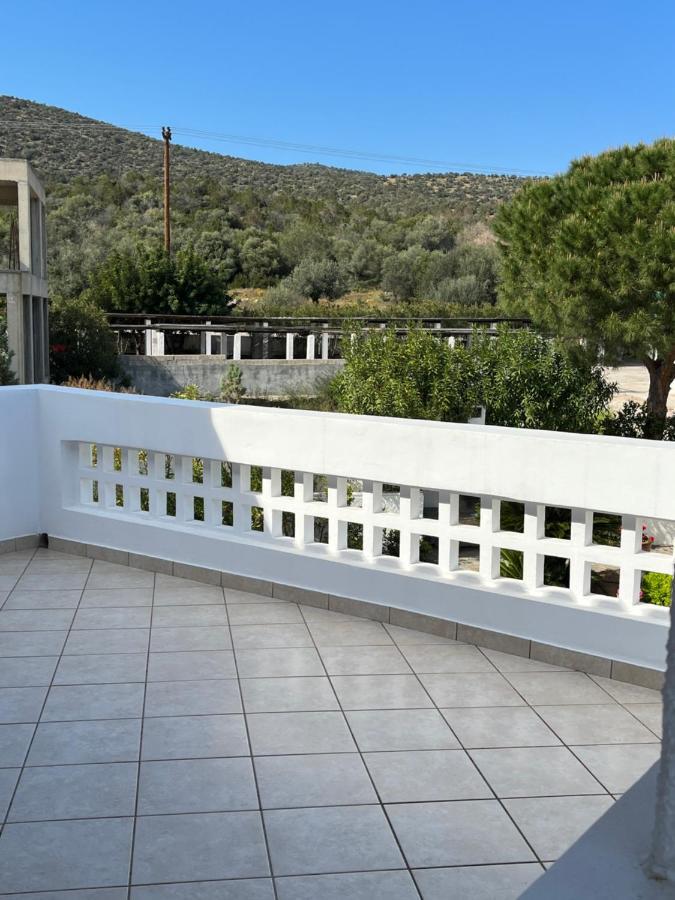 Porto Hydra - Villa Mirani Эрмиони Экстерьер фото